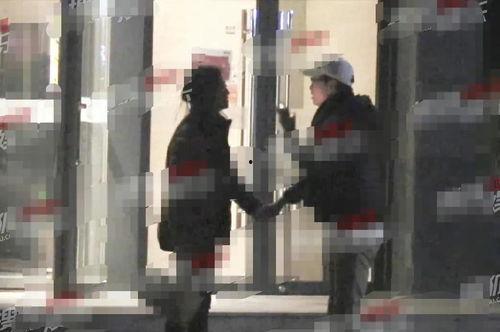 罗岗万达吃瓜事件视频曝光,视频曝光引发网友热议