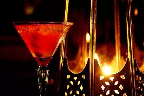 鸡尾酒吃瓜视频,揭秘网红美食背后的故事